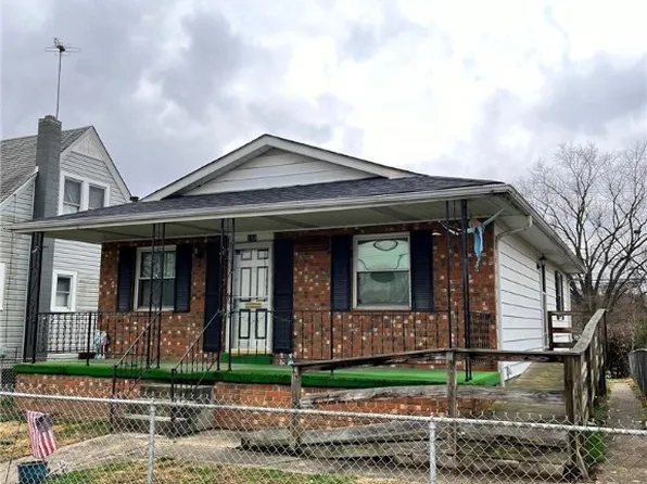 149 8th St, Dunbar, WV 25064