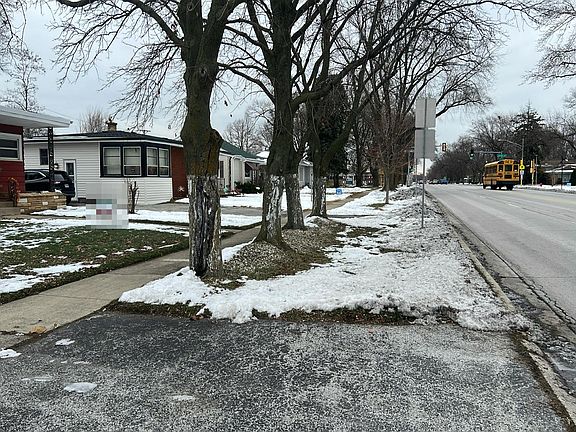 4th image of 1124 183rd St