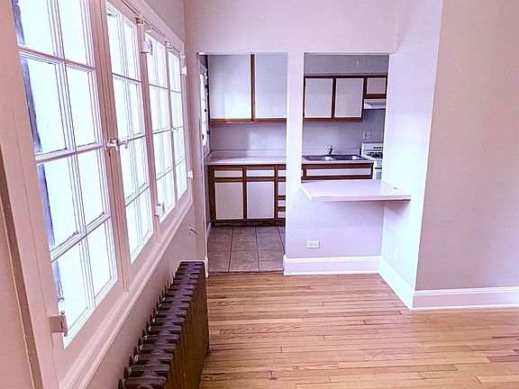 4th image of 1379 Saint Paul St APT 103