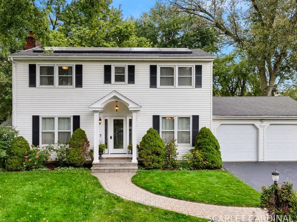 7S339 Midfield Dr, Aurora, IL 60506