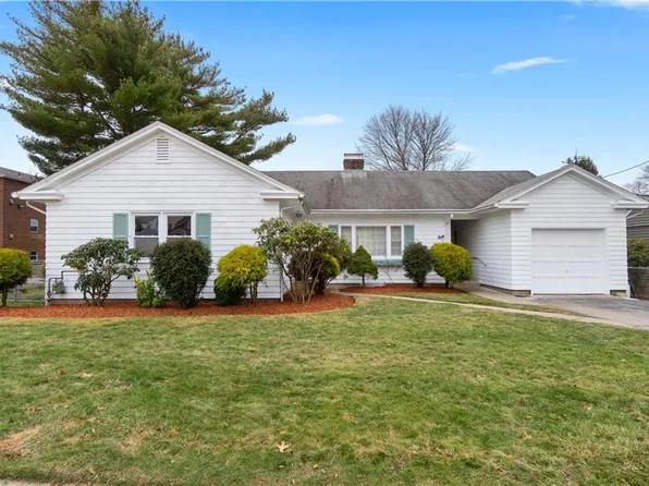 16 Myrtle Ave, Cranston, RI 02910