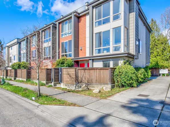 512 N 105th Street, Seattle, WA 98133