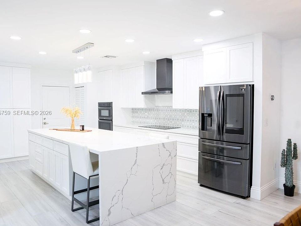 1st image of 2948 Hidden Harbour Ct