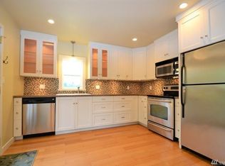 15509 8th Ave SW #A, Seattle, WA 98166