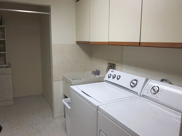 4 Brooking Ct #302 — Photo 8