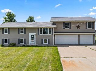 101 W Walgren Rd, Pearl City, IL 61062