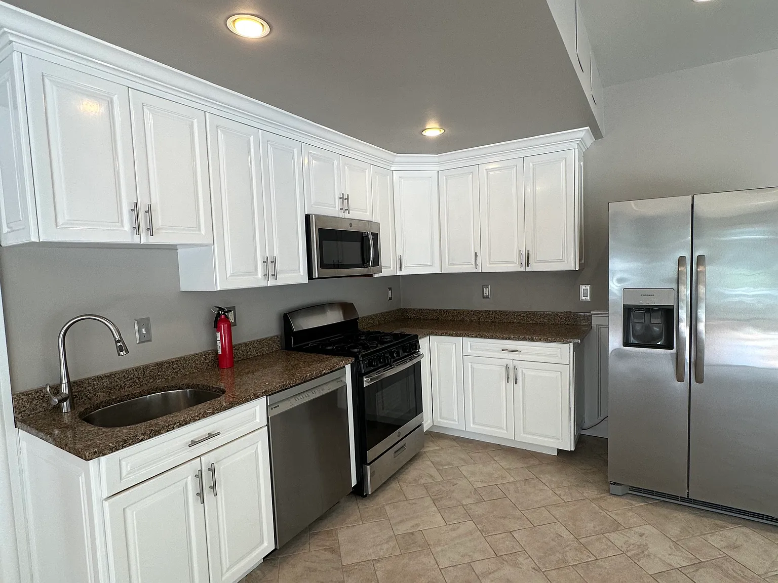 Deerfield Pl, North Reading — Photo 4