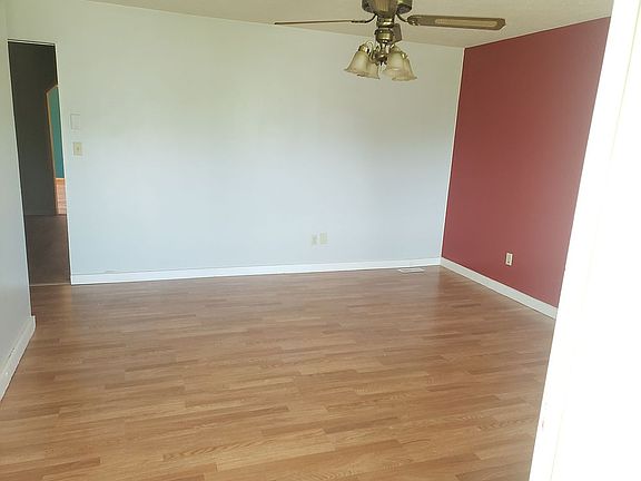 2nd image of 198 Wildwood Dr