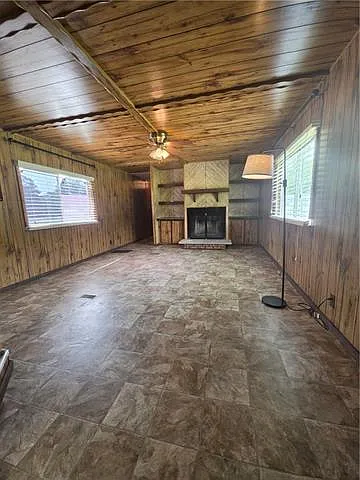3 bed, 2.0 bath, 1120 sqft, $1,200 — Photo 4