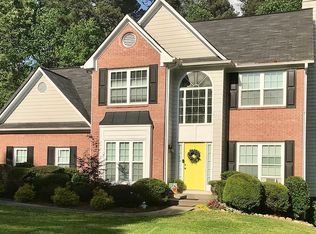 5585 Bridle Glen Dr, Sugar Hill, GA 30518