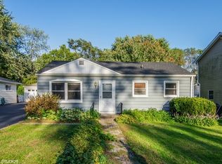 145 N Greenfield Ave, Crystal Lake, IL 60014