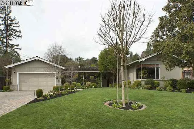 55 Lombardy Ln photo 1