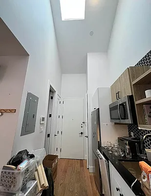 Rented by ABODE NYC LLC | media 21