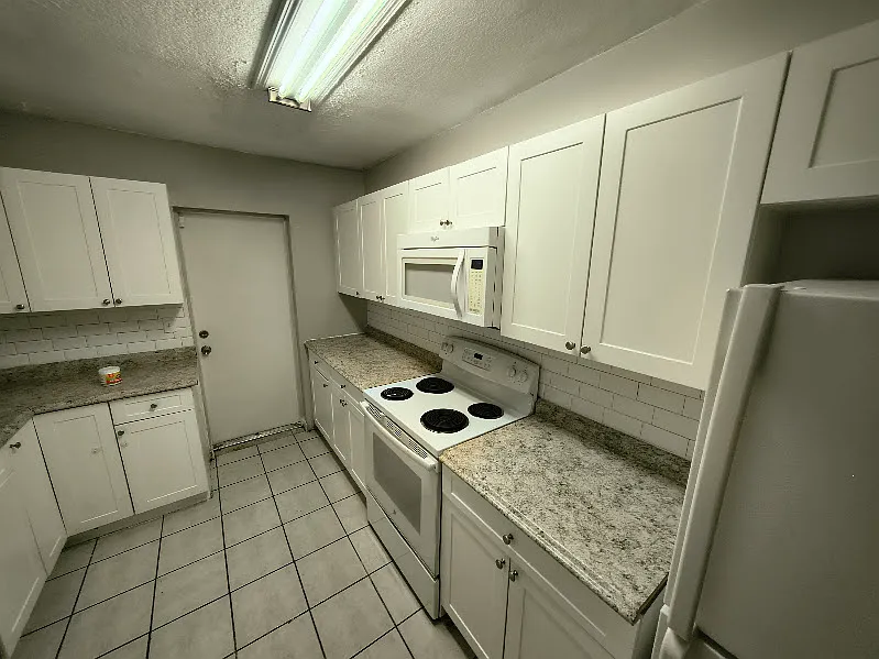 1708 Azalea Court Unit B - 1 — Photo 4