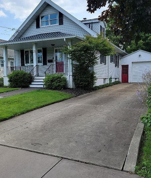 1st image of 510 Coventry Ave