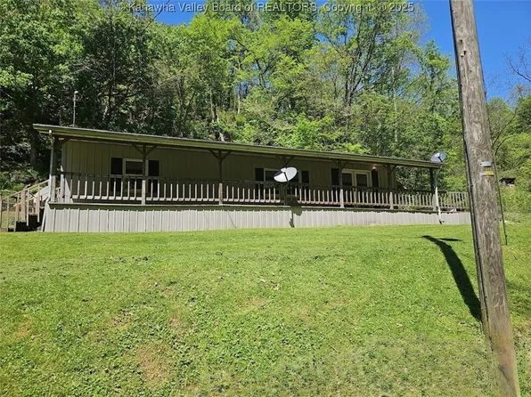 10 Herman Dr, Point Pleasant, WV 25550