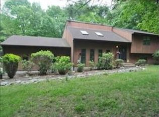 102 Hammet Rd, Coventry, RI 02816