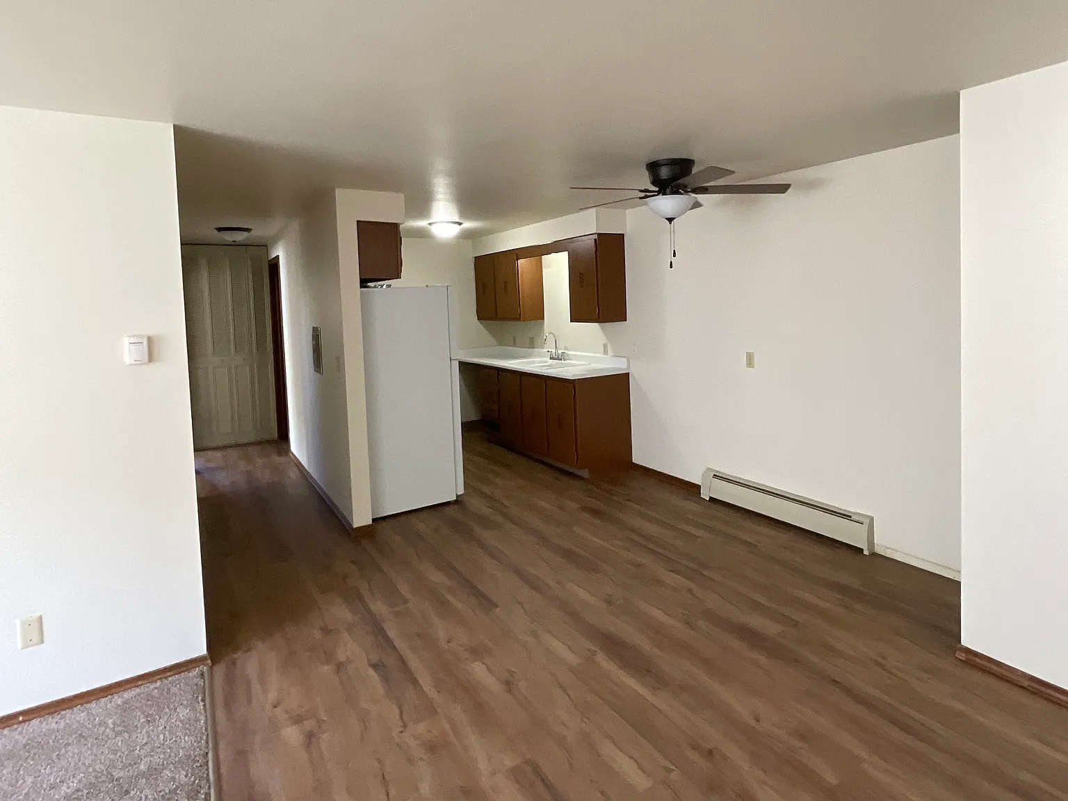 324 S. Locust Street — Photo 2