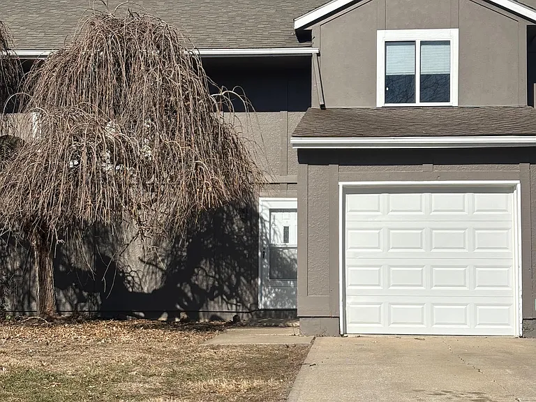 3886 SW Harbor Dr #B — Photo 2