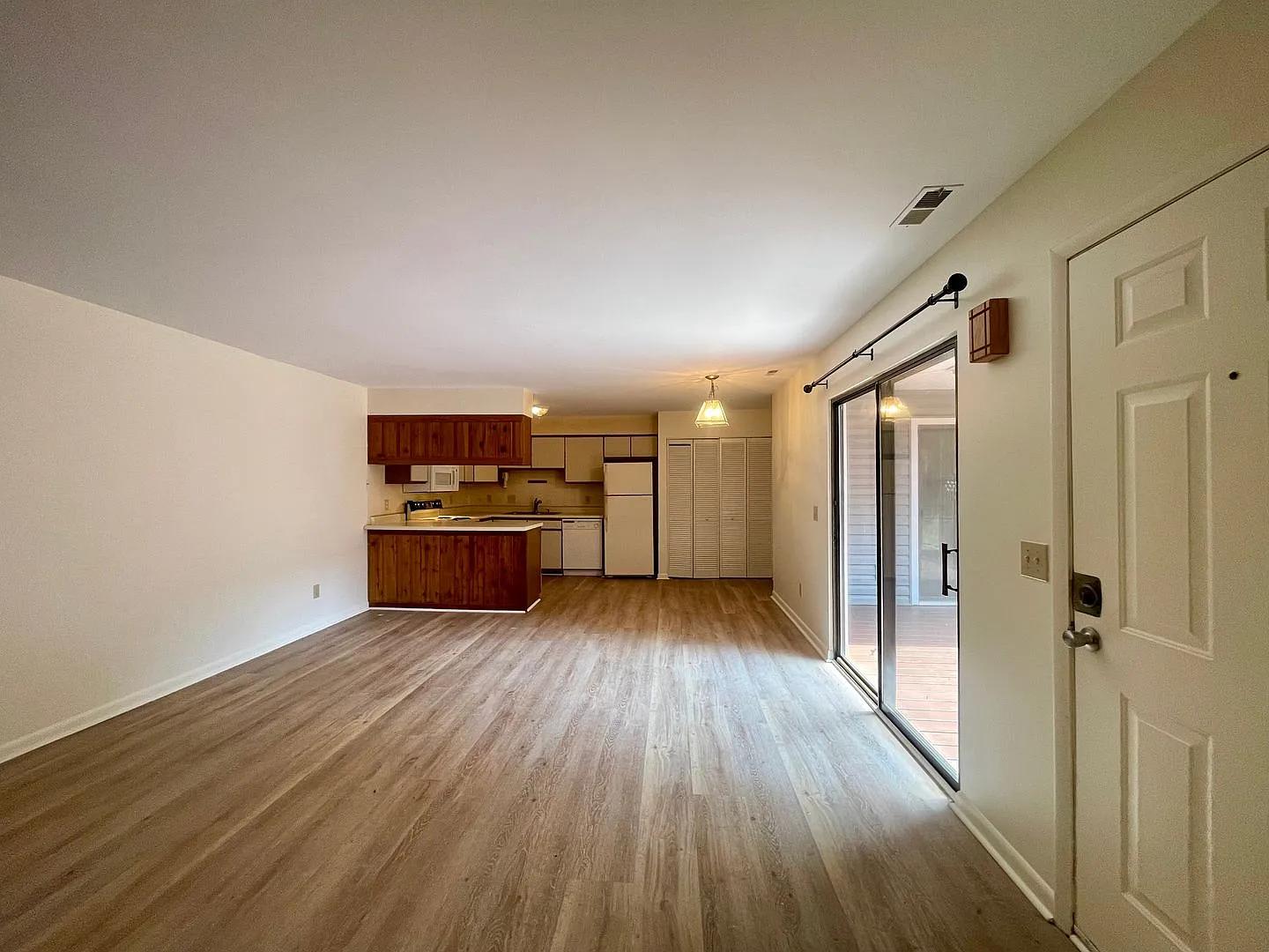 2BR Finley Forest Condo Minutes to Chapel Hill & UNC — Photo 3