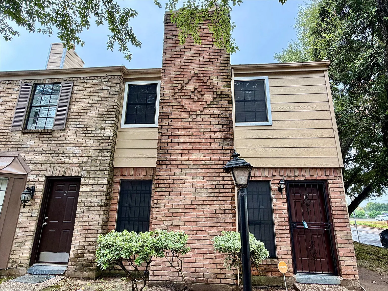 2 bed, 2.5 bath, 1218 sqft, $1,350 — Photo 3