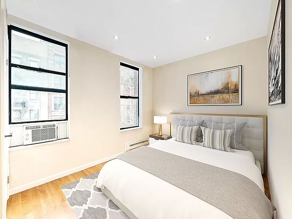 4th image of 109 W 105th St #3D