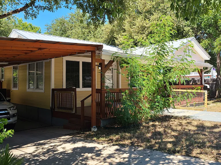 2948 Eckert St — Photo 10