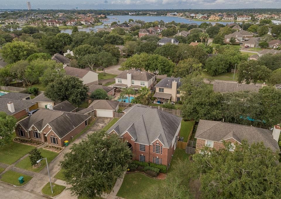 1st image of 4019 Lakepointe Forest Dr