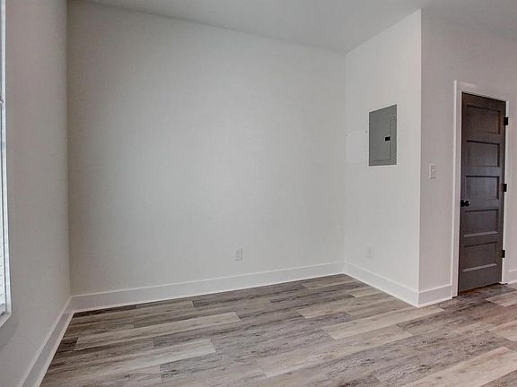 4th image of 1139 Meadowhill Ln #D