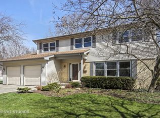 33 Redstart Rd, Naperville, IL 60565