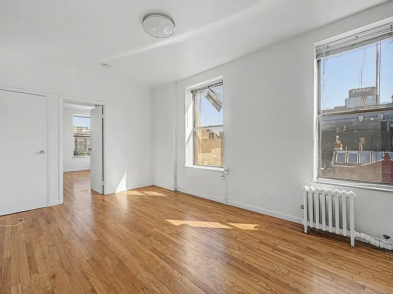 53 2nd Ave #4B — Photo 2