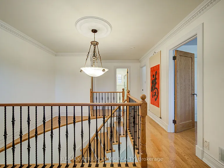 8 Patrick Blvd — Photo 21