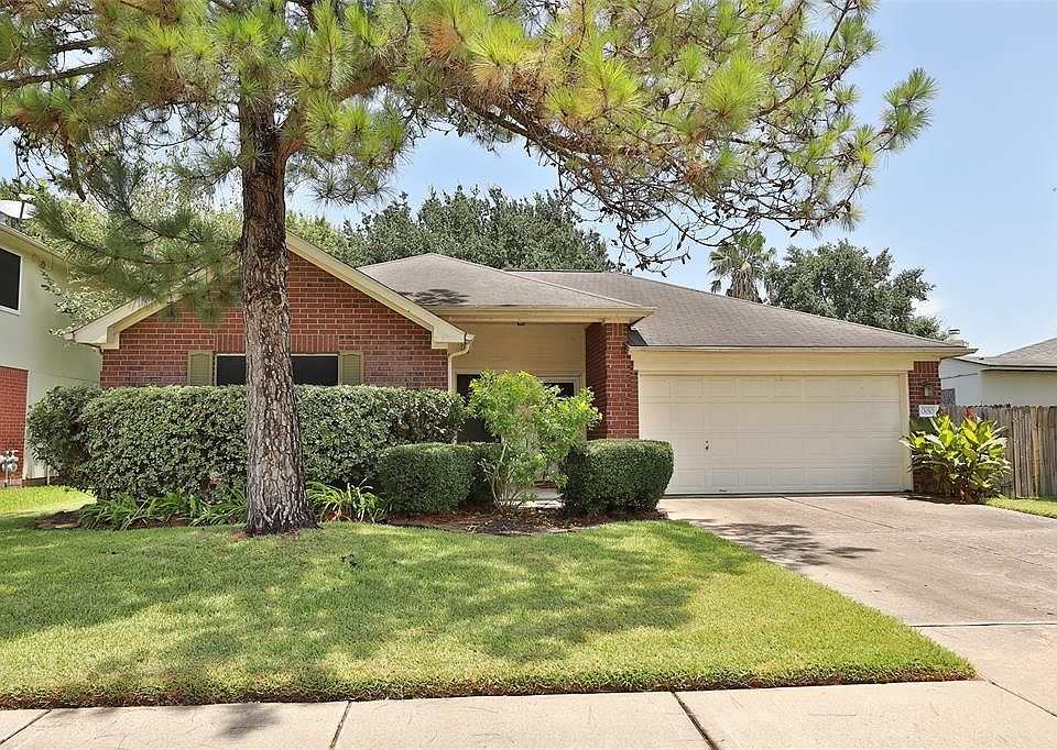 1st image of 3010 Texas Oak Dr