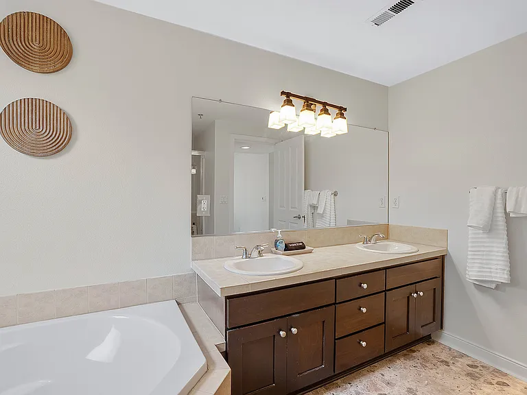 6273 NE Carillion Dr #102 — Photo 13