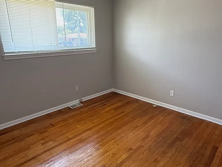 28969 Warner Ave — Photo 12