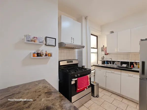 63 Ft Greene Place image 6 of 20