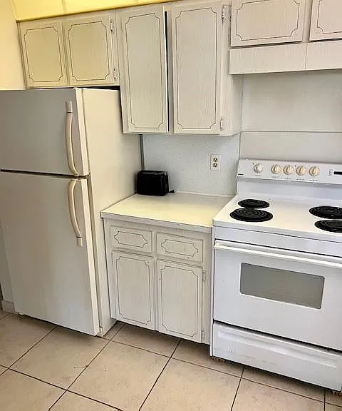 1455 N 12th Ct #6B — Photo 4