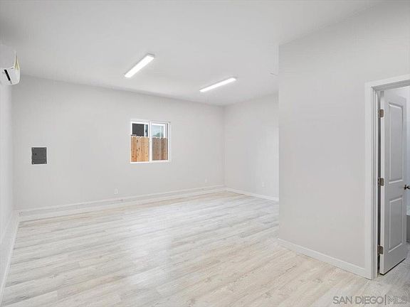 3rd image of 2321-2327 Prospect St #2327-2