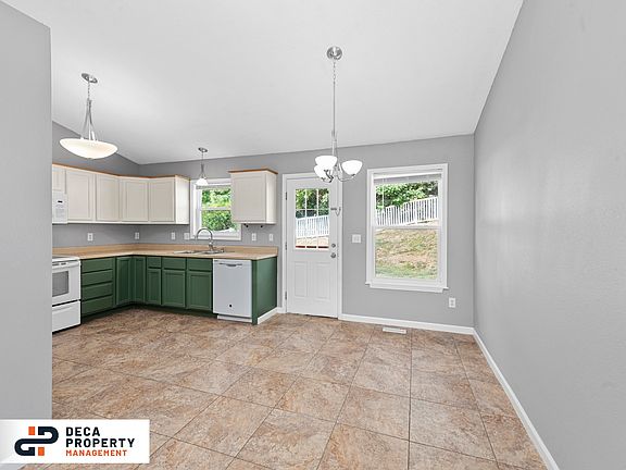 3-web-or-mls-135-country-club-parc-ct_08292024