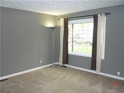 3rd image of 3133 Cossell Dr