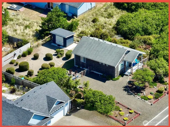442 Sportsmens Street SW, Ocean Shores, WA 98569