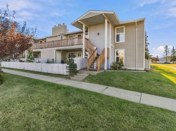 2703 79th St NW #2, Edmonton, AB T6K 3Z6