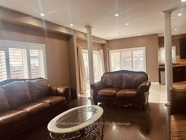 3 Lindyfalls Dr #UPPER LEVEL — Photo 25