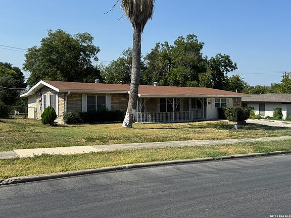 3rd image of 318 Rexford Dr