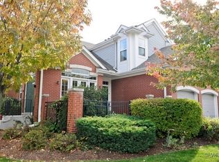7 Lakebreeze Ct, Lake Zurich, IL 60047
