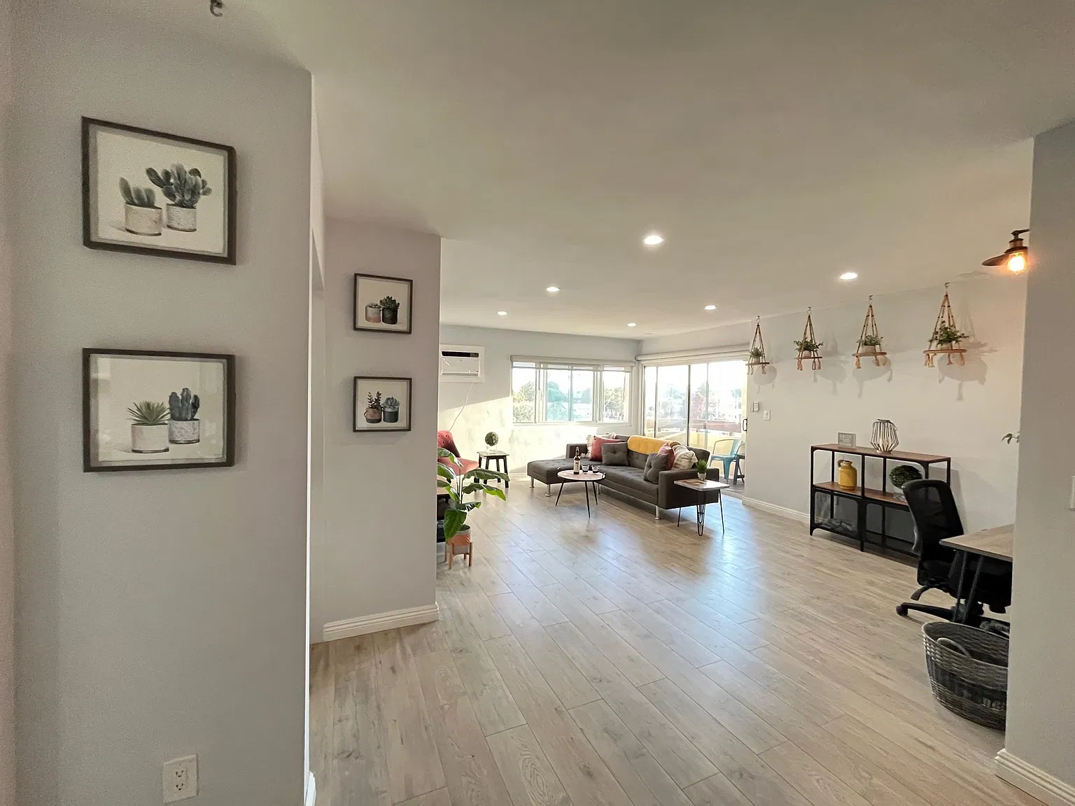 8001 Redlands St — Photo 1