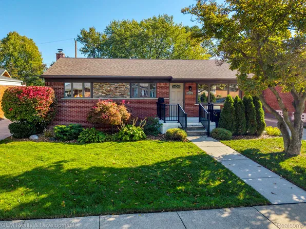 28216 Lorraine Ave, Warren, MI 48093
