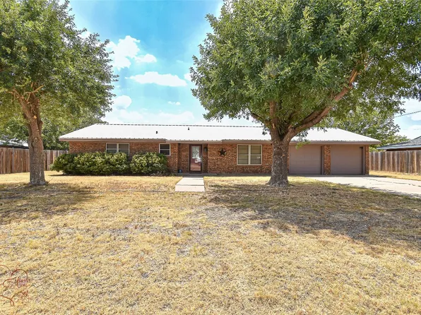 1306 Elizabeth St, Stamford, TX 79553