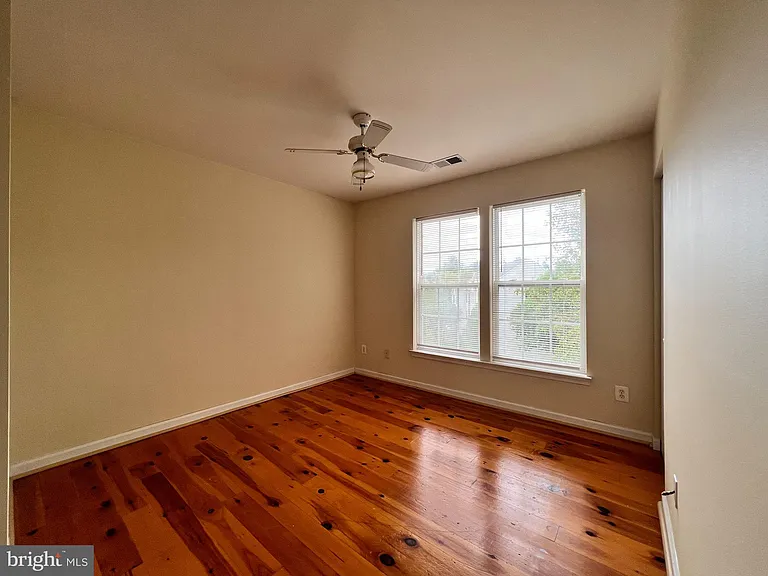 10168 Elgin Way — Photo 18