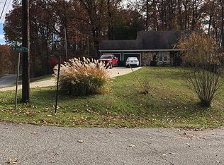 2892 McKnipp Dr, Ashland, KY 41102